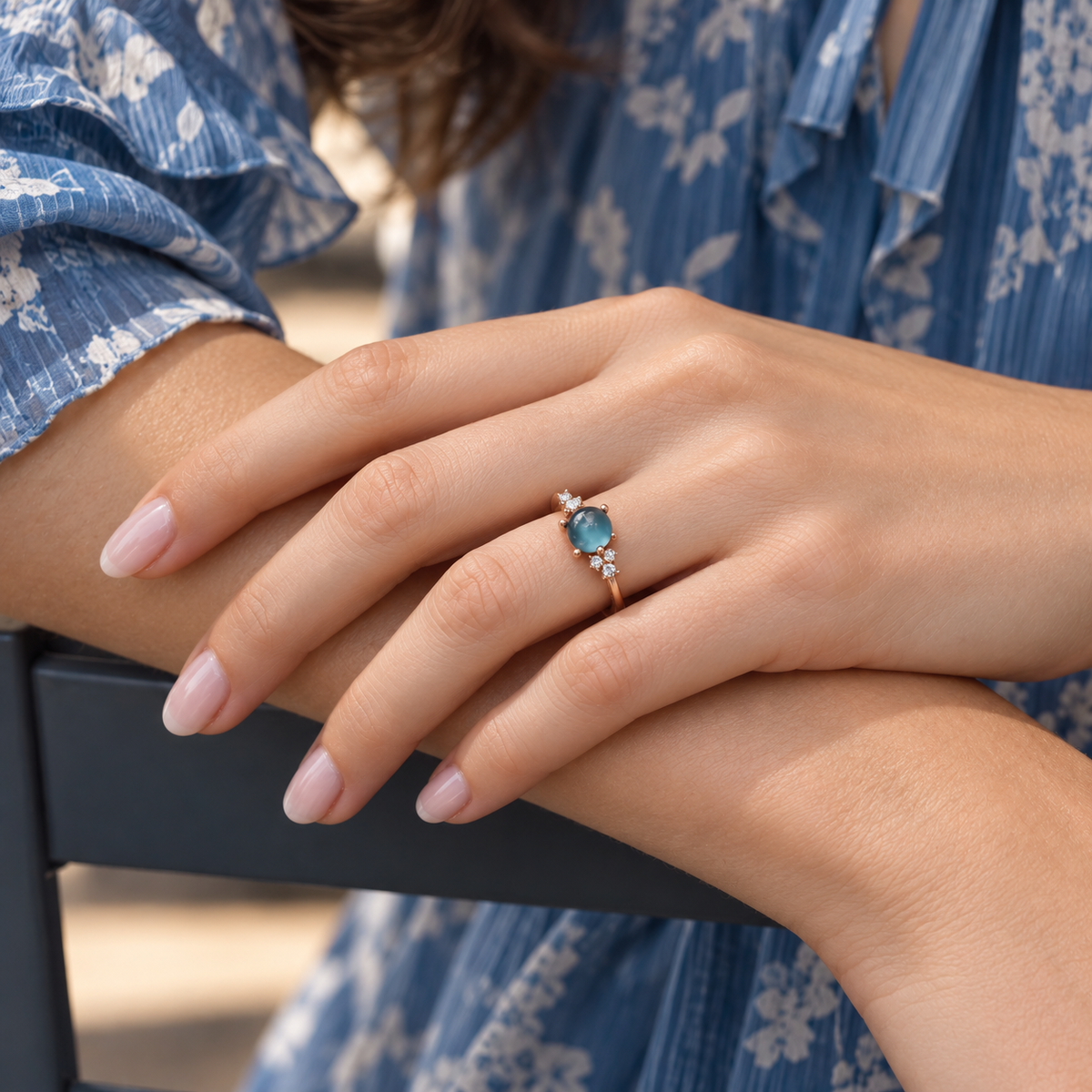 Noën Stellini II ring with London Blue Topaz in 18kt rose gold, mood image