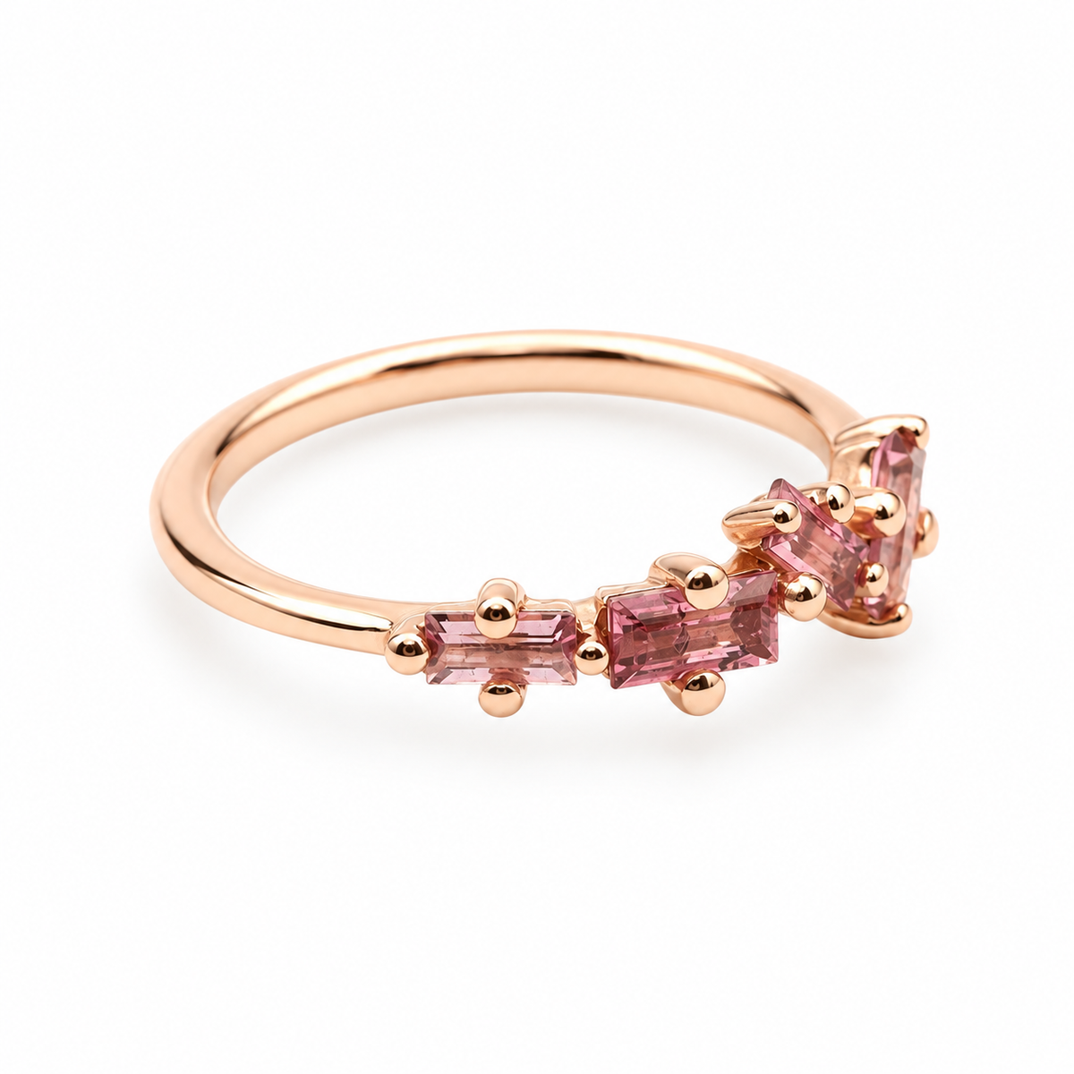 Noën Ring Luz aus 18kt Roségold mit pinkfarbenem Turmalin im Baguetteschliff