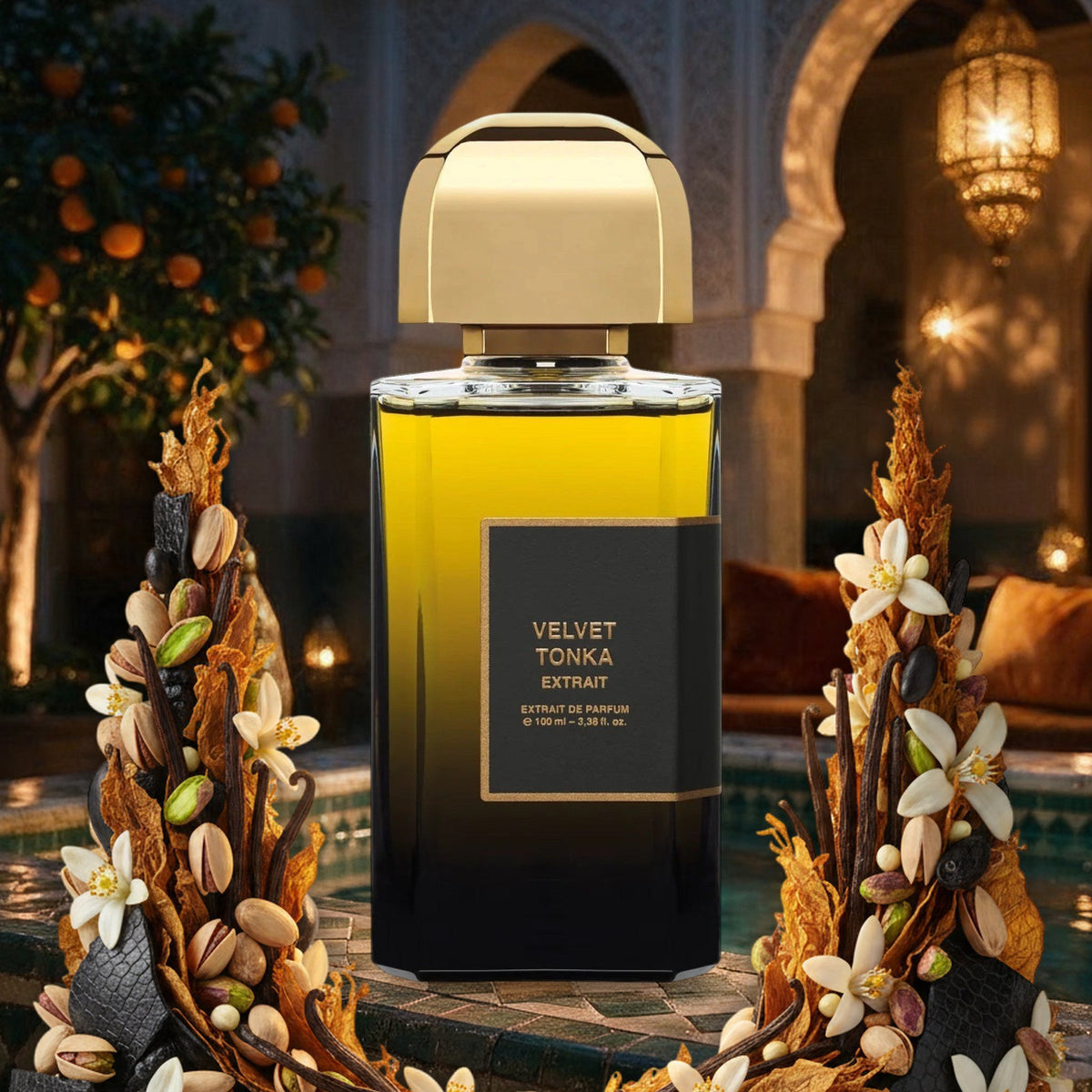 Velvet Tonka Extrait von BDK Parfums im Innenhof eines Riads in Marrakesch am Herbstabend, mit Pistazien und Tabak