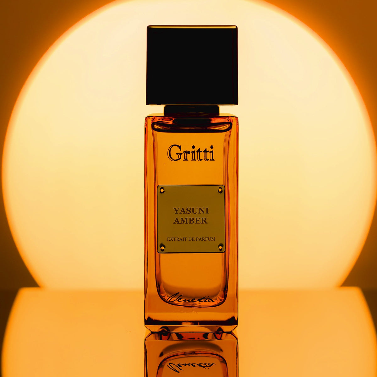 Yasuni Amber by Gritti Venetia – mood image in warm backlight