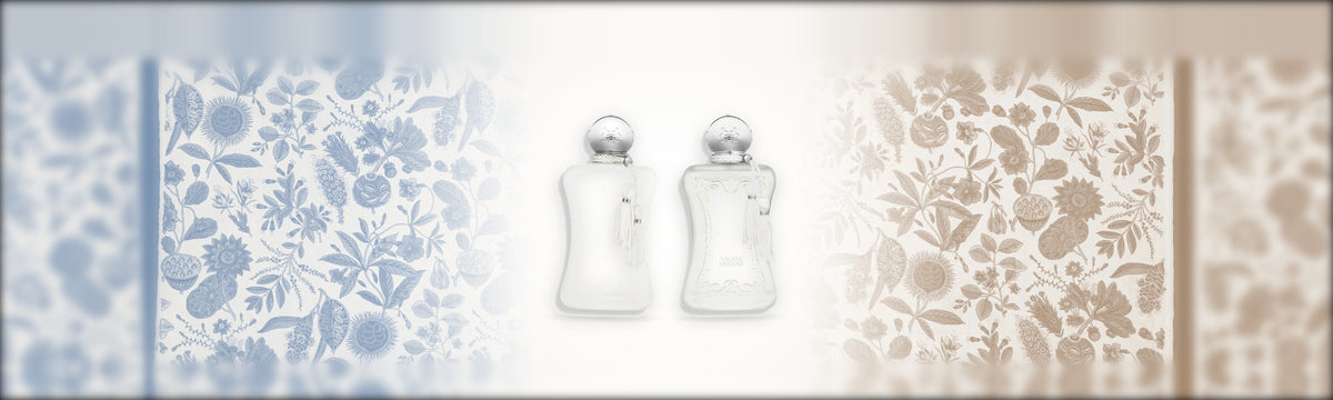 Valaya und Valaya Exclusif von Parfums de Marly vor Toile de Jouy von Oberkampf
