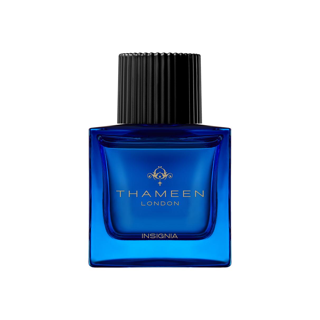 Flakon von Insignia – Thameen London: luxuriöser Unisex‑Duft in charakteristischem blauen Glasdesign