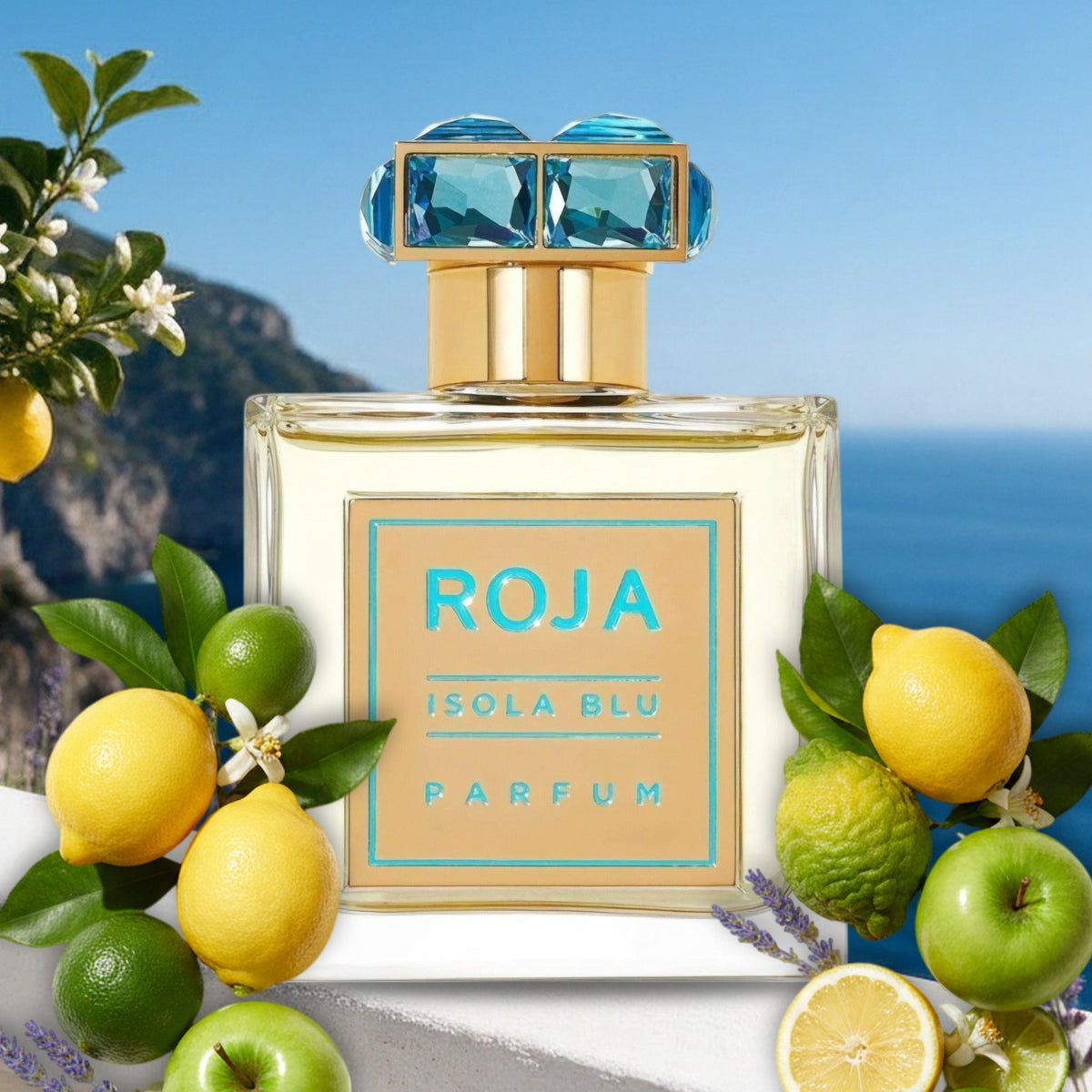 Isola Blu von Roja Parfums – Flakon mit Zitrone, Bergamotte, Limette, grünem Apfel und Orangenblüte über dem Mittelmeer