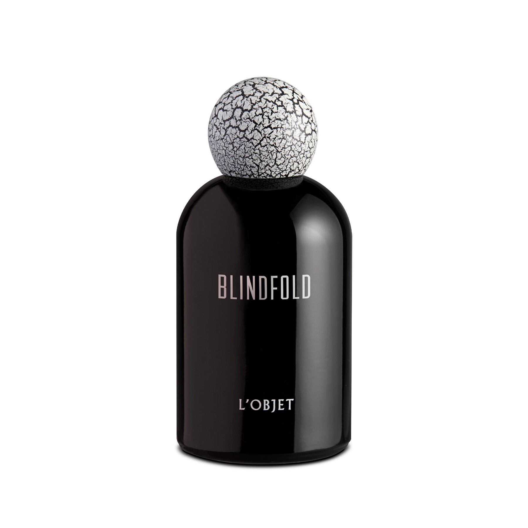 Blindfold Eau de Parfum von L'Objet – eleganter Flakon mit luxuriösem Design. Jetzt bei 4D OUTFITTERS erhältlich.