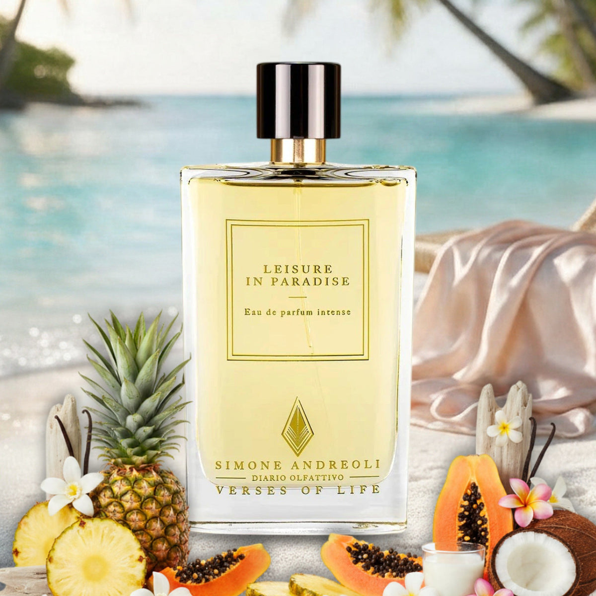 Leisure in Paradise von Simone Andreoli – Flakon mit Ananas, Papaya, Kokosnuss und Vanille am karibischen Sommerstrand