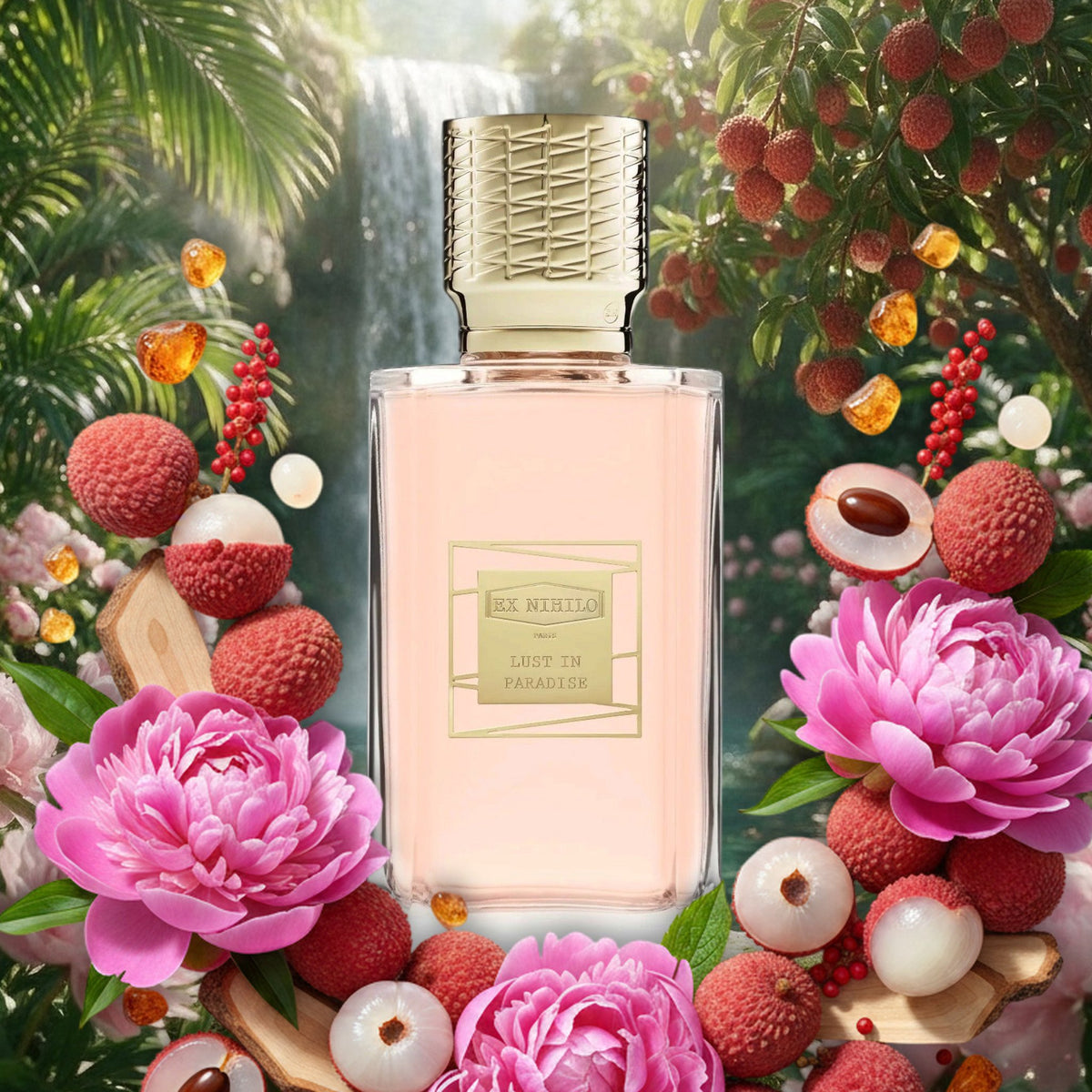 Lust in Paradise von Ex Nihilo mit Pfingstrose, Litschi, rosa Pfeffer und Zeder im Paradiesgarten mit Wasserfall im Frühling