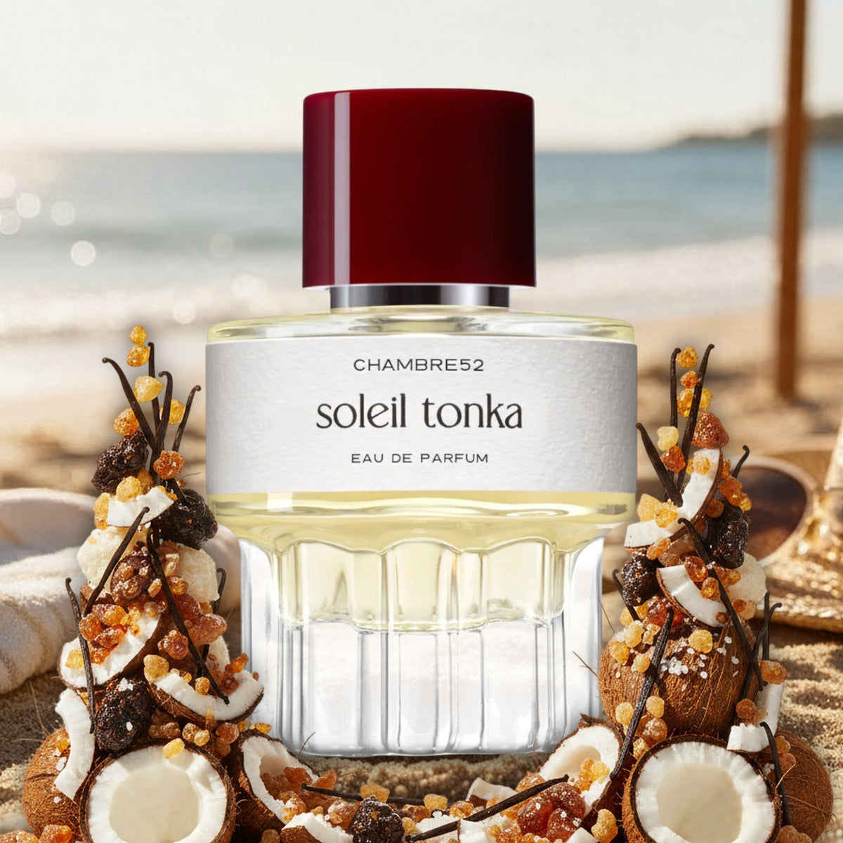 Soleil Tonka von Chambre52 am sonnigen Sandstrand im Sommer mit Kokosnuss, Vanille, Meersalz und Tonkabohne