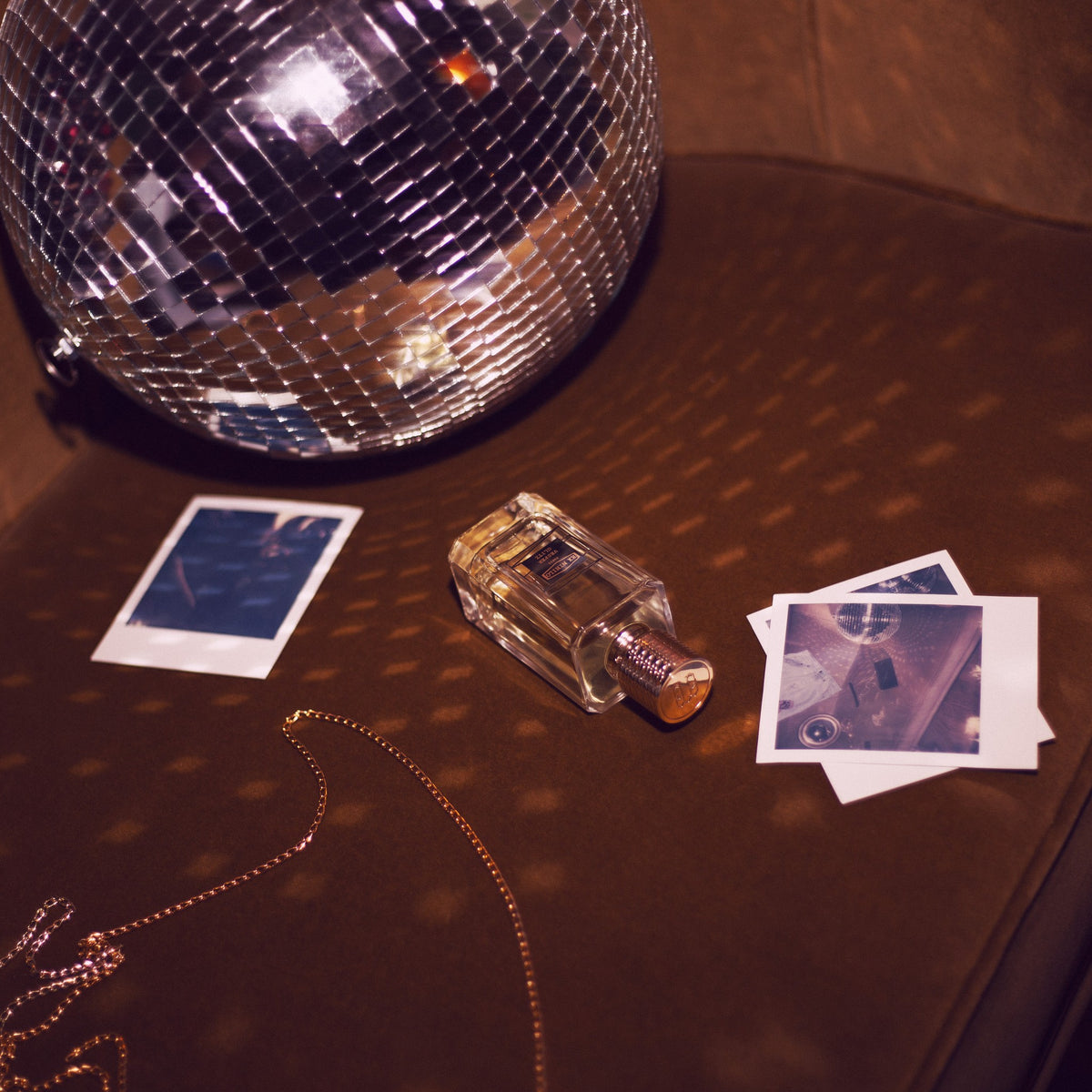 Vesper Glitz by Ex Nihilo – mood image with disco ball